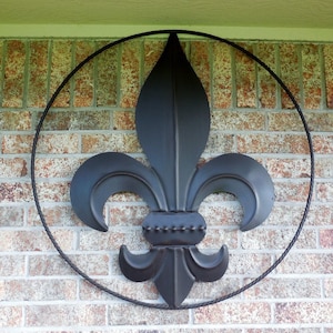 Letrero de metal con diseño de flor de lis de 24" y 36" con cuerda trenzada, estilo occidental, para pared, estilo rústico vintage, color marrón oscuro, nuevo #EH10149