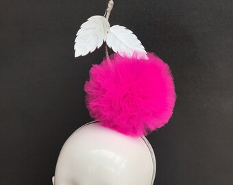 Rosa Kirsche Stirnband, übergroße Kirsche Pom Pom Fascinator, übergroße Kirsche Stirnband, rosa Kirsche Fasinator, Geburtstag Pom Pom Stirnband rosa