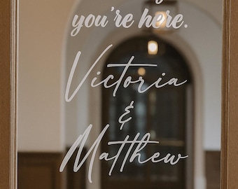 Gepersonaliseerde bruiloft welkomststicker, spiegel- of acrylbord, aangepaste namen datum hashtag a112