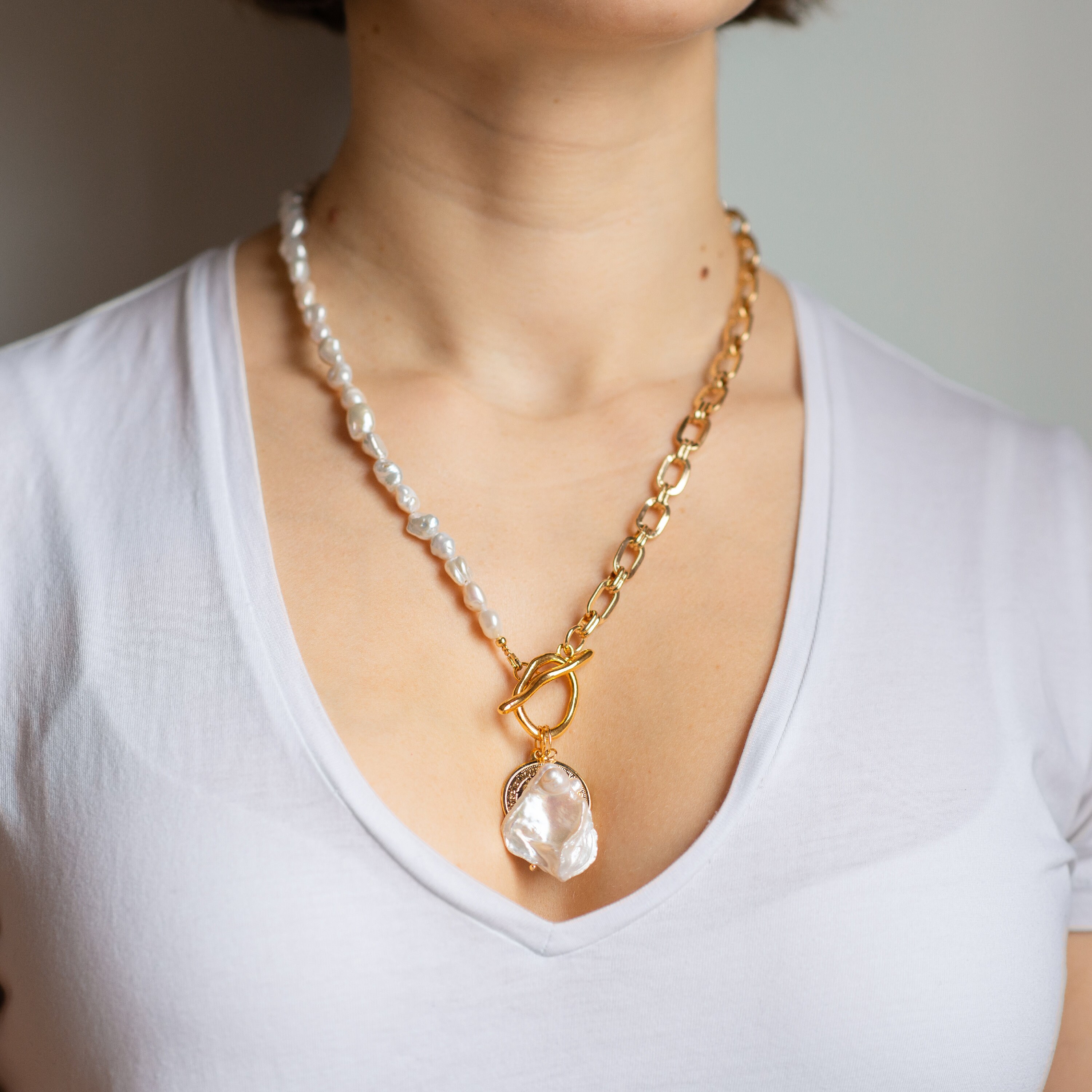 Half chain half pearl gold necklace with large baroque pearl | Etsy