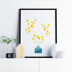 Impresión de mediados de siglo con flores amarillas y jarrón, impresión de flores de Craspedia, ilustración de arte mural botánico, póster floral amarillo y azul para decoración del hogar.