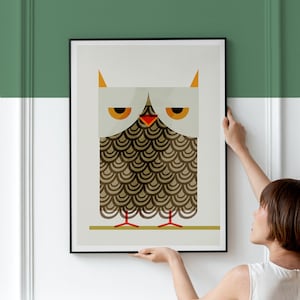 Illustrazione murale di un gufo, stampa geometrica per un arredamento moderno di metà secolo, stampa astratta di animali per gli amanti della natura
