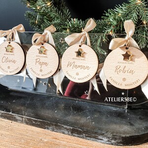 Personalisierte Weihnachtskugel Vorname Weihnachtsdekoration für Holzbaum Geschenkidee Weihnachten für Familie personalisiertes Geschenk Weihnachtsfamilie