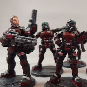 Bemalte Alien und Sci-Fi Miniaturen (aus den &#39;Reaper Bones&#39; und verschiedenen Linien)