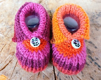 Sweet Babyshoes "Pandabear", handknitted, new, 0-3 months