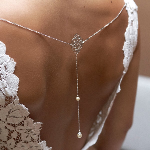 Bijou de robe, Eliott, Collier de dos mariée, bijoux  a coudre dur la robe, Bijoux mariée, perle, bijou robe dos nue, bijoux argenté, France