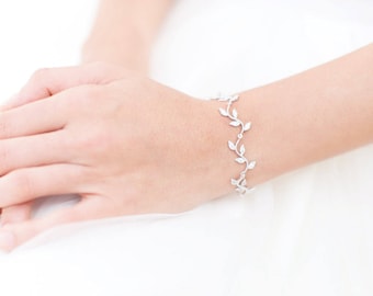 Pulseira romântica para noivas com padrão de folhas em ouro rosa, pulseira de galhos, Bétina, pulseira de noiva com desenho de videira.