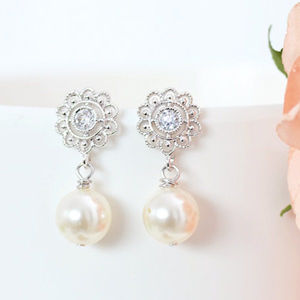 Pearl bridal earrings, Camille,Pearl wedding jewelry, Pearl wedding jewelry, Pearl bridal accessories, Pearl bridal jewelry
