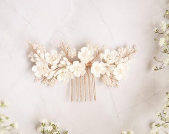 Pettine da sposa con foglie di Marika. Pettine da sposa romantico in stile boho. Gioielli floreali per il matrimonio.