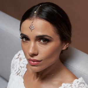 Tikka Bridal headpiece. Sadiva, Golden wedding tikka. Golden bridal jewelry, boho bridal hair.