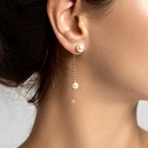 Boucles d'oreilles mariée perles pendantes. Léa, boucles d'oreilles lobe mariée dorées et ivoire. image 3