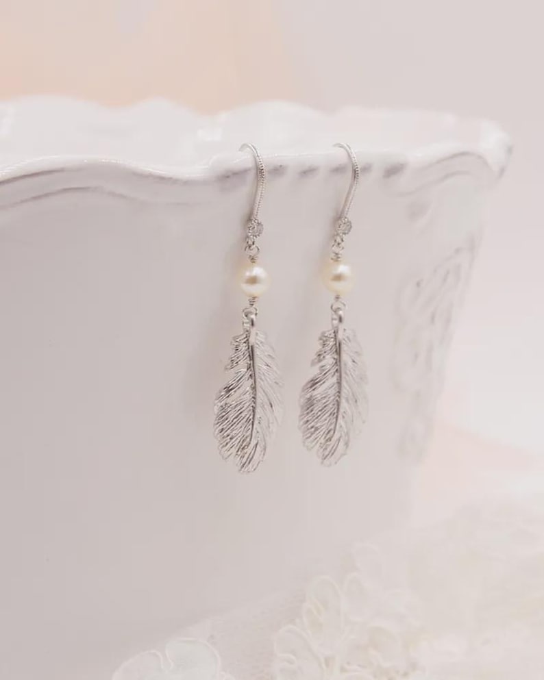 Boucles d'oreilles plumes et perles Clyde — AtelierSarahAime