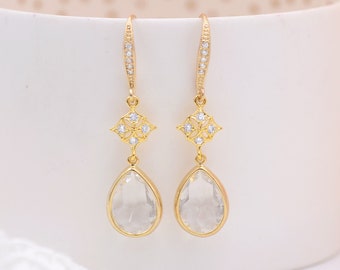Paire De Boucles D'oreilles Fantaisie - Modèle 135-8/A1, Sans Marque
