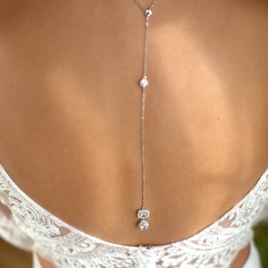 Kristallrückenschmuck für Brauthalskette. Hill, Hochzeitsschmuck, Tropfen-Anhänger für den Brautrücken.