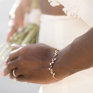 Leaf branch bridal bracelet, Bétina, Boho wedding bracelet, Gold bridal bracelet, Flower bridal bracelet.