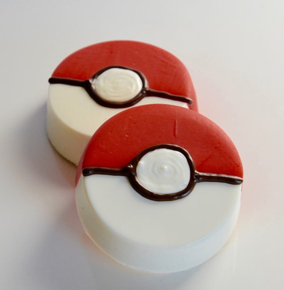 Pokemon Chocolate Dipped Oreo Favors (12), Pokemon Party, Pokemon Birthday, Pikachu Party, Pokemon Candy, Pokemon Birthday Ideas, Pokeball Il_570xn