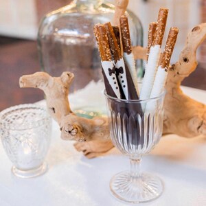 Wedding Favors for Guests Chocolate(12), Chocolate Covered Pretzel Wedding, Rustic Wedding Favor, Candy Buffet Wedding, Chocolate