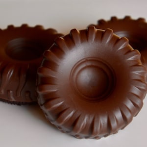 Tire Chocolate Covered Cookie (12), Construction Party, Tractor, Monster Truck, John Deere, Construction Vehicle, Tires, Trucks, Dump Truck