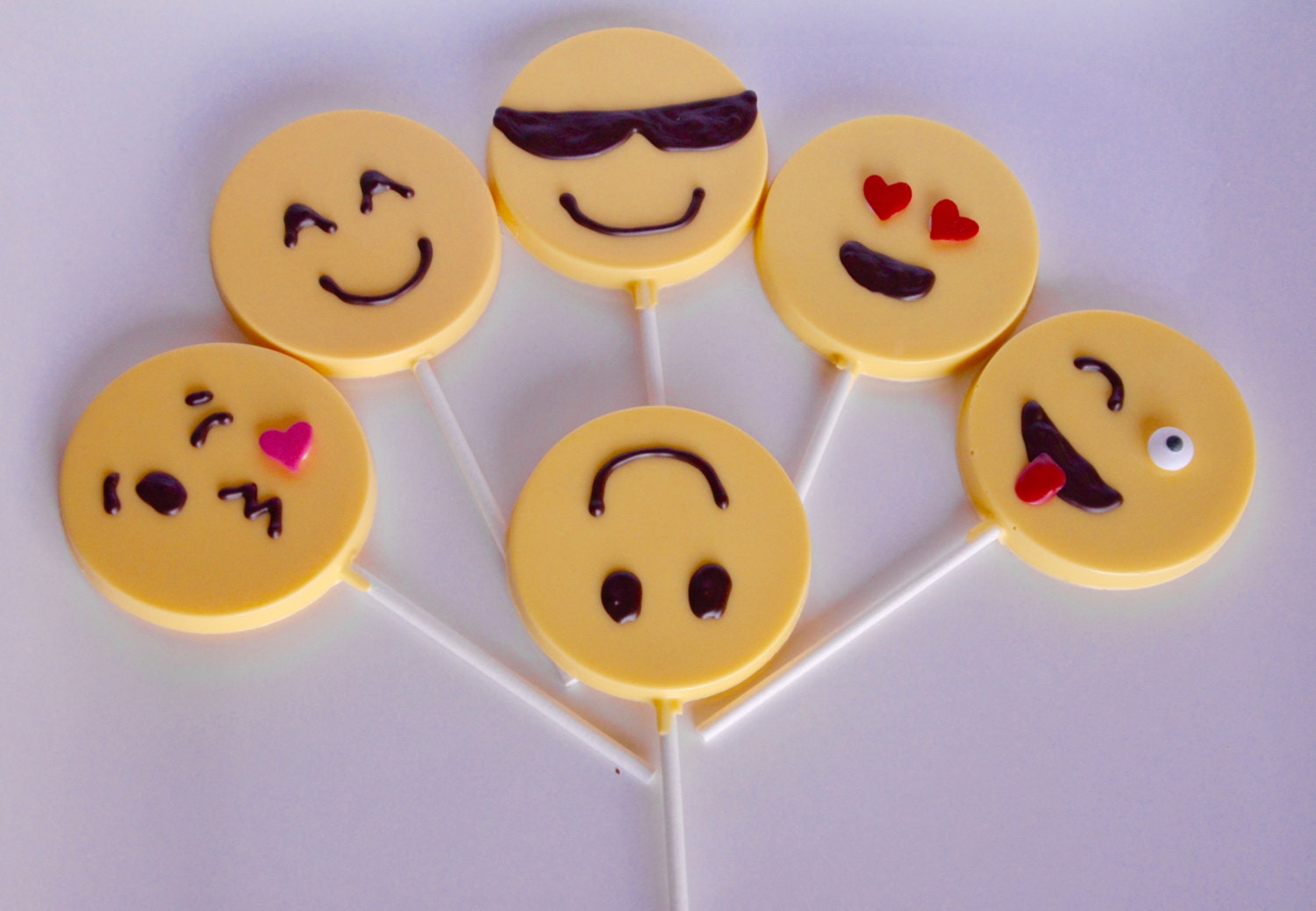 Chocolate Emoji Lollipops 12 Chocolate Emoji Party Favors Etsy 日本