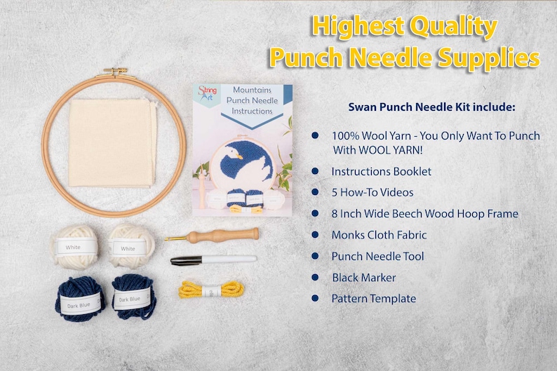 K&ouml;nnte beinhalten: Ein Punch-Needle-Set zum Basteln eines Schwanenmotivs. Das Set enth&auml;lt 100% Wolle, Anleitungen, einen Holzreifen, Stoff, ein Punch-Needle-Werkzeug, einen schwarzen Stift und eine Schablone.