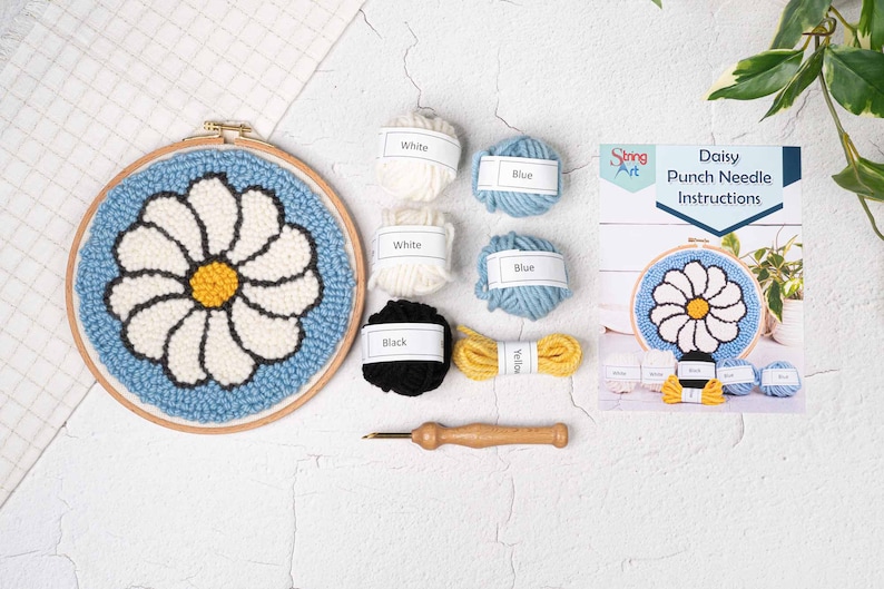 Puede incluir: Kit de aguja de punz&oacute;n de margarita con hilo blanco, azul, negro y amarillo, una herramienta de aguja de madera e instrucciones.