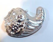 Vintage Medium Size Copper Colored Aluminum Cornucopia Jello Mold - Cornucopia Mold Hanging Wall Decor Jello Mold