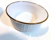 Beautiful White and Gold Corning Ware F-5-B 16 Liter USA Bowl - White Corning Ware Round Casserole Dish Made in USA