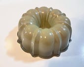 Vintage Bundt Pan - Unmarked Avocado Aluminum Fluted Bundt Pan