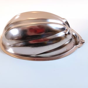Vintage Copper Colored Aluminum Gourd Jello Mold - 2 Cups Copper Mold Hanging Wall Decor Gourd Shaped Jello Mold Hong Kong