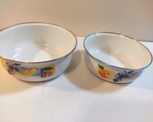 Enamel Bowl Set - Vintage Mid Century Kitchen Lincolnware Enamel Bowl Set Enamelware Bakeware Corelle Fruit Design