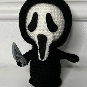 Ghostface everyone’s favorite silent killer!