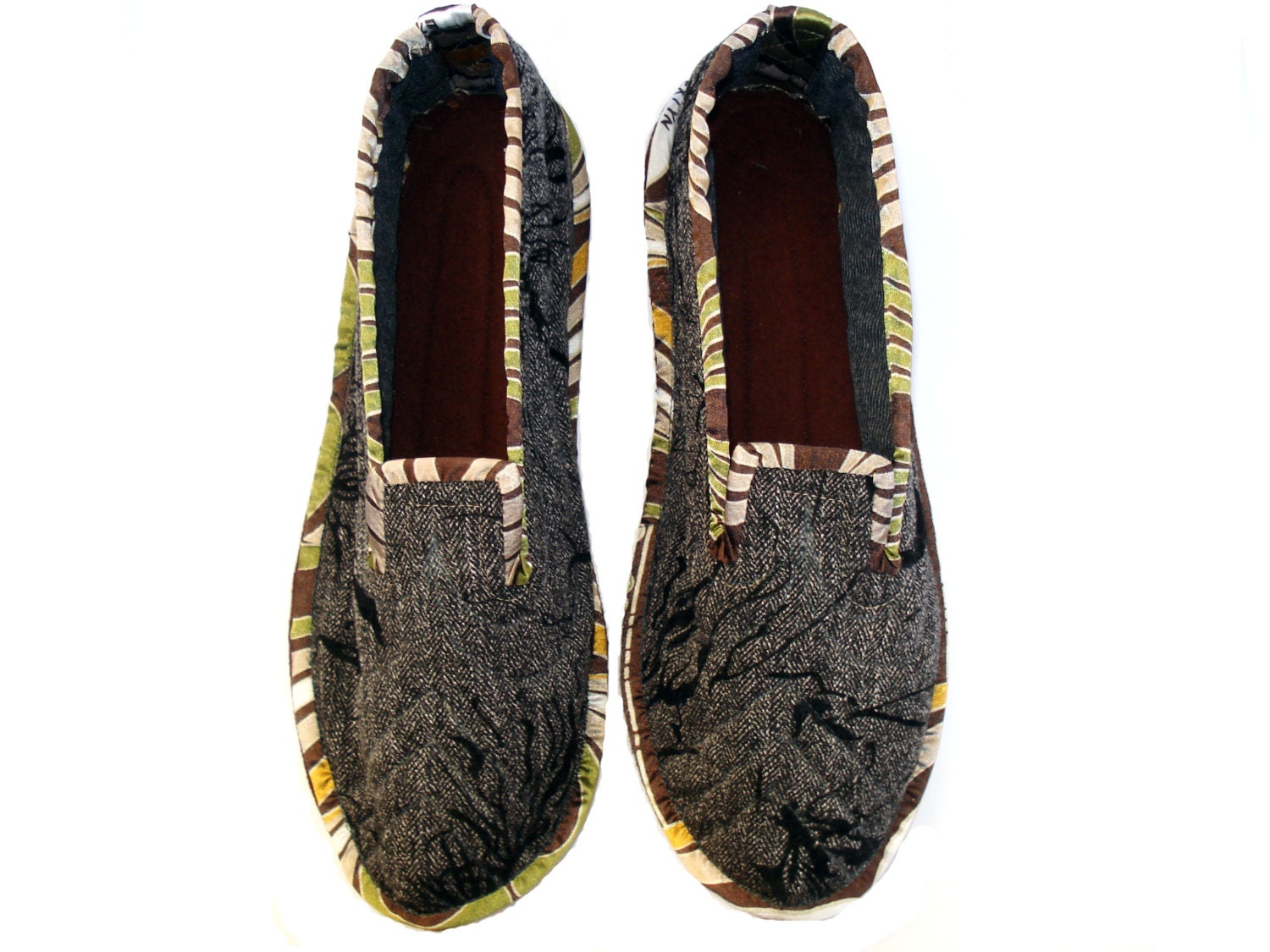 novelty slippers for adults