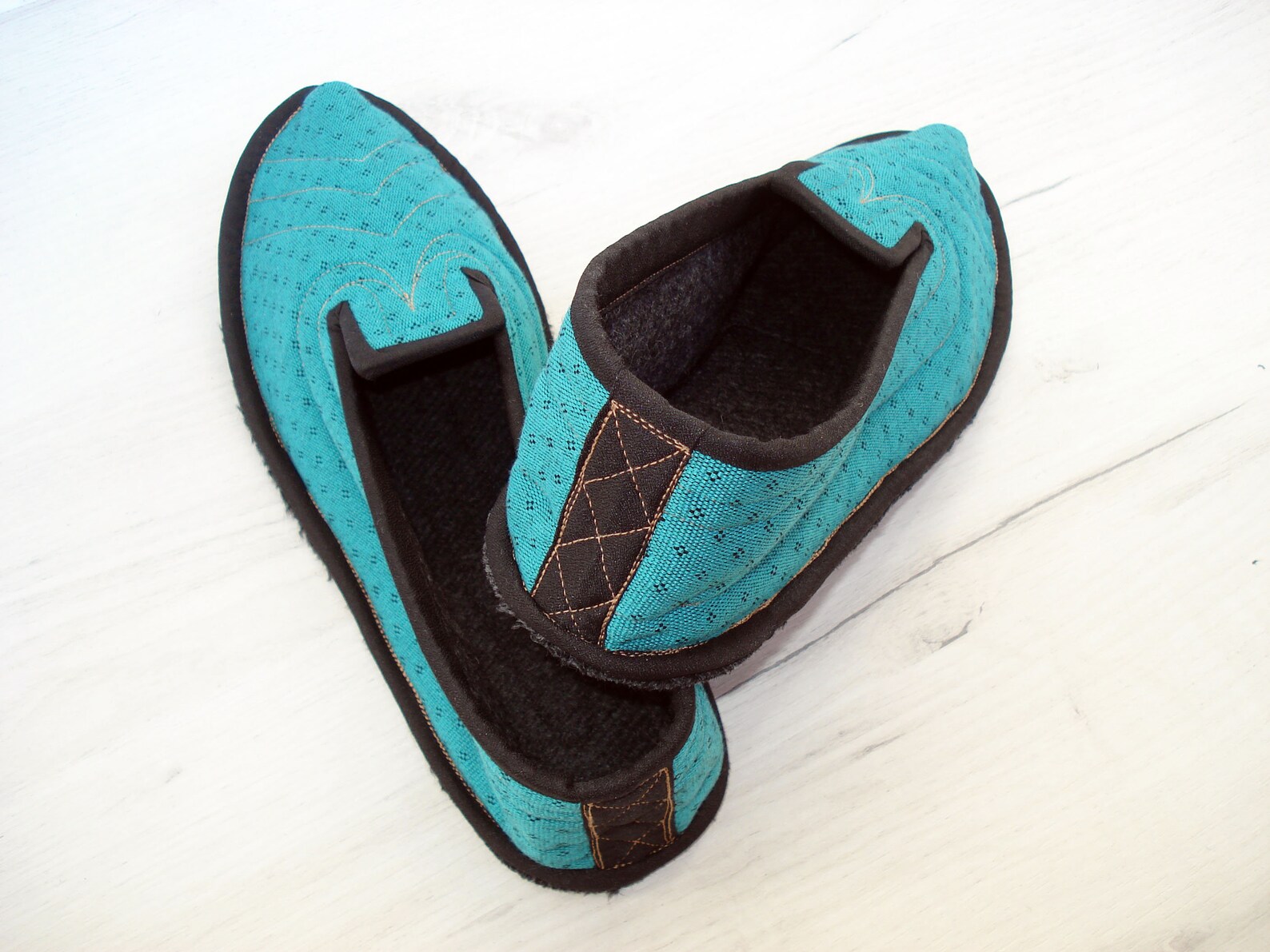 mens wool slippers