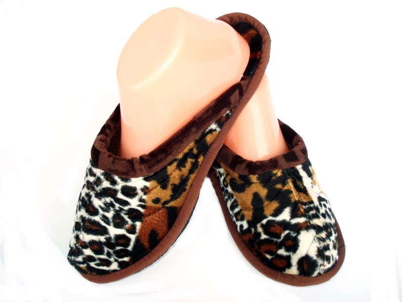 SO â¢ Leopard print house slippers moccasins | Moccasins girls, Slippers for girls, Casual slippers