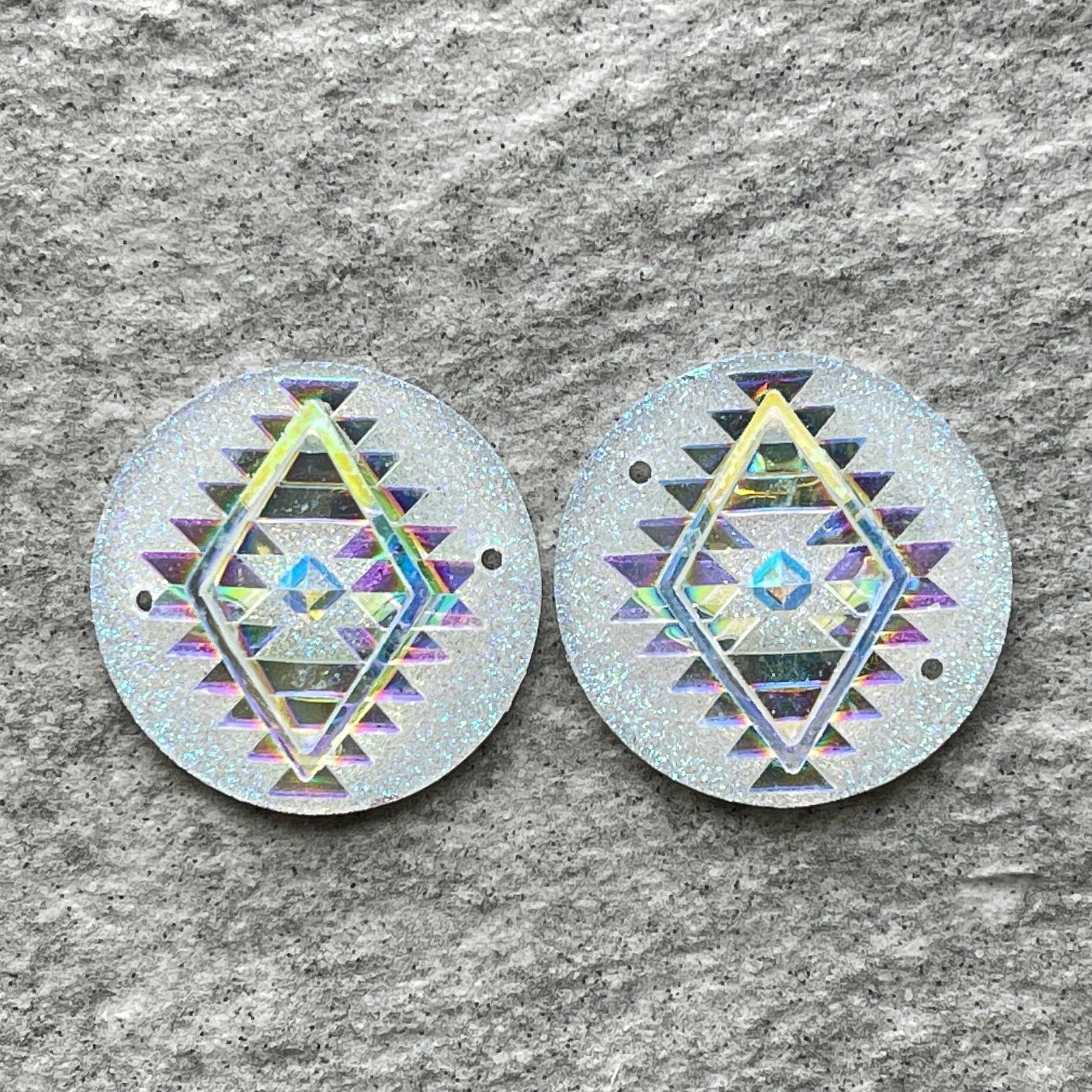 New - Clear Crystal, Round Aztec Triangle/25mm/Resin Cabs/Gems/Beadin…