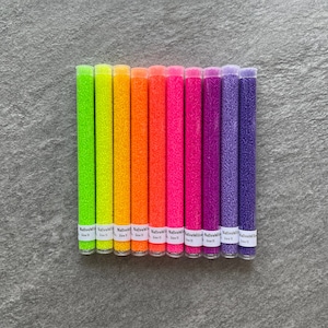 Neón mate luminoso, cuentas de semillas tamaño 11/0, tubos de 6” de 30 gramos x 10 colores