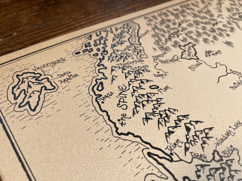 Hand-drawn Eragon Map: Alagaesia Fantasy Print Art imagen 4