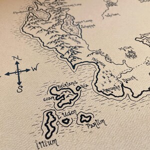 Hand-drawn Eragon Map: Alagaesia Fantasy Print Art imagen 5