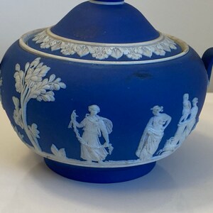 Wedgwood Neoclassical Portland Blue Older Jasperware Porcelain Sugar Bowl 1905 image 4