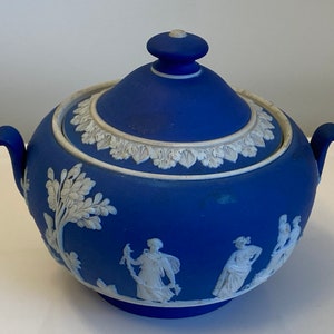 Wedgwood Neoclassical Portland Blue Older Jasperware Porcelain Sugar Bowl 1905 image 8