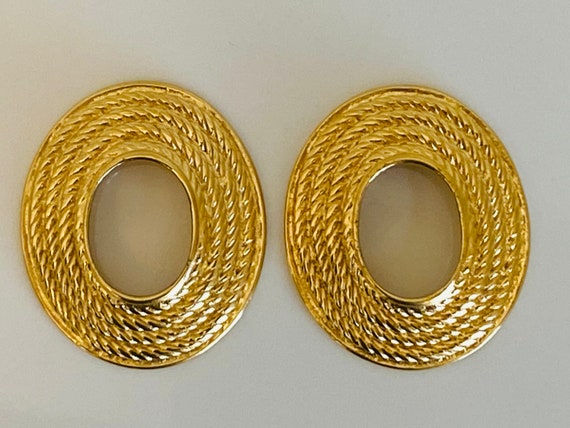 Givenchy Vintage Signed Gold Tone Rope Detail Hoo… - image 1