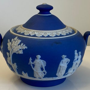 Wedgwood Neoclassical Portland Blue Older Jasperware Porcelain Sugar Bowl 1905 image 2