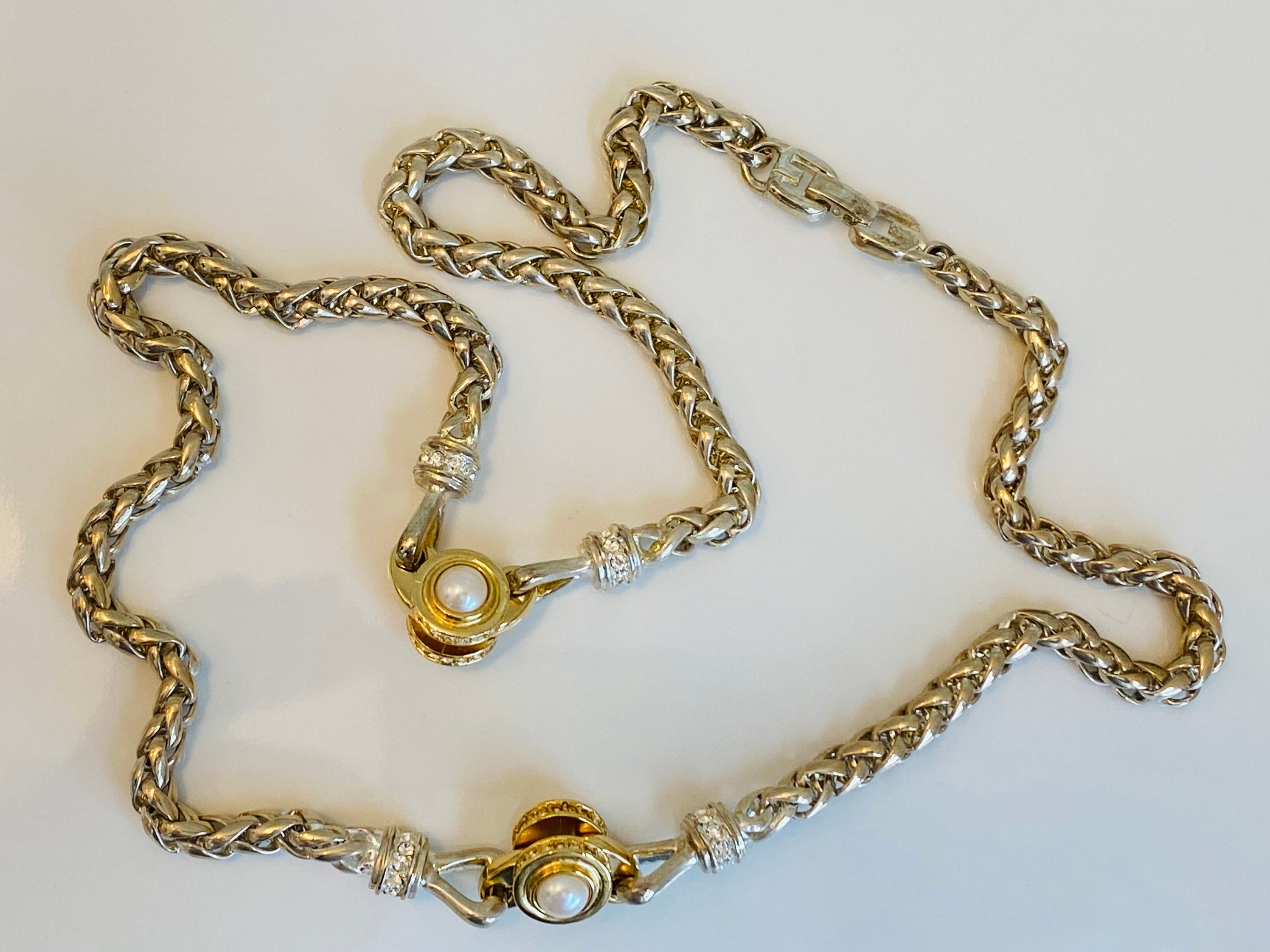 Vintage Givenchy Gold tone chain necklace G logo clasp