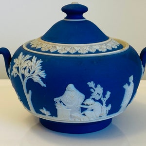 Wedgwood Neoclassical Portland Blue Older Jasperware Porcelain Sugar Bowl 1905 image 1