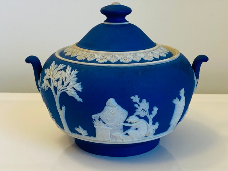 Wedgwood Neoclassical Portland Blue Older Jasperware Porcelain Sugar Bowl 1905 image 1