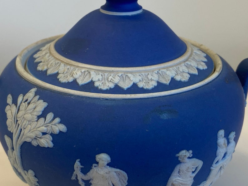 Wedgwood Neoclassical Portland Blue Older Jasperware Porcelain Sugar Bowl 1905 image 5