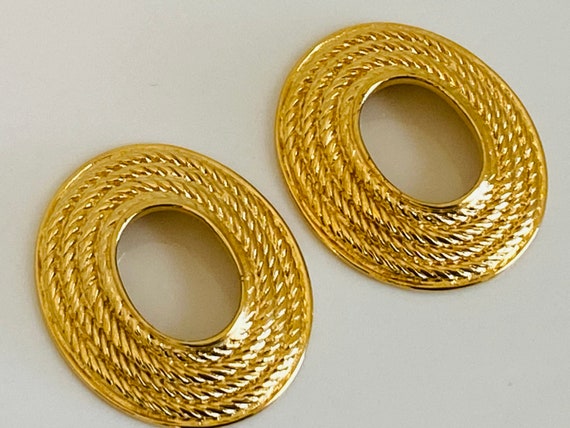 Givenchy Vintage Signed Gold Tone Rope Detail Hoo… - image 7