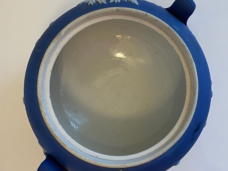 Wedgwood Neoclassical Portland Blue Older Jasperware Porcelain Sugar Bowl 1905 image 9
