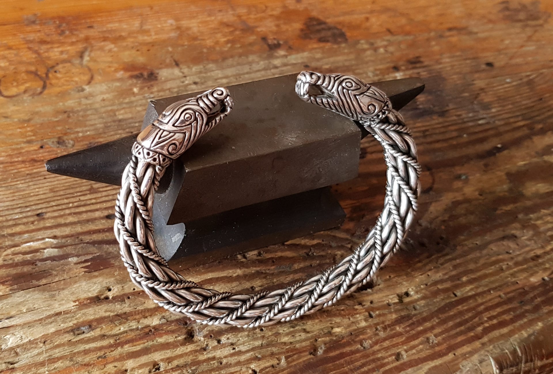 Amazon.com: joymiao Viking Bracelet for Men Wolf Bracelet Stainless Steel  King Chain Bracelet Nordic Viking Arm Rings for Women Celtic Jewelry:  Clothing, Shoes & Jewelry