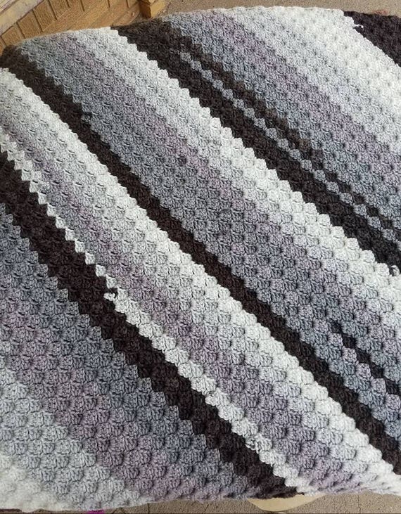 Hand Crochet Corner To Throw Blanket Afghan Ebony Ivory